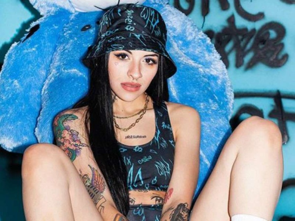 Cazzu recibió el Disco de Oro