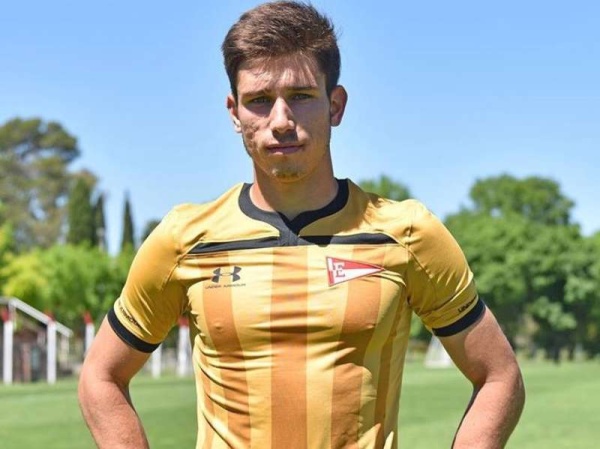 Gener&oacute; pol&eacute;mica la nueva camiseta del Pincha 