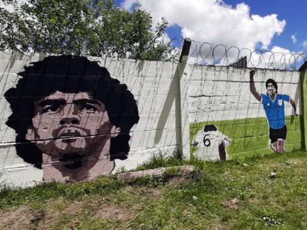 Los hinchas de Gimnasia se movilizarán a la casa de Diego 
