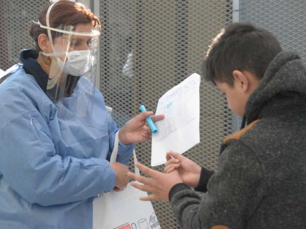 Provincia prepara un megaoperativo para vacunar contra el COVID-19: ya se compraron las jeringas y habr&aacute; una capacitaci&oacute;n masiva