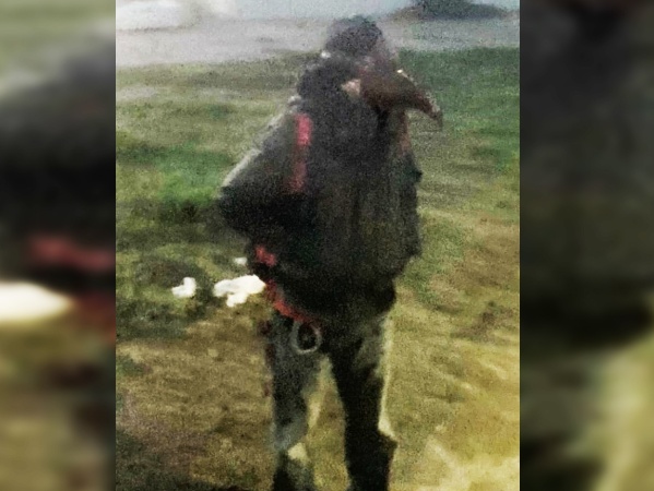 El extraño caso del hombre "cara de cuervo" en las calles de Los Hornos