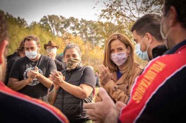 Victoria Tolosa Paz en Sicardi: avanza el proyecto del primer cuartel de bomberos sustentable de la Región