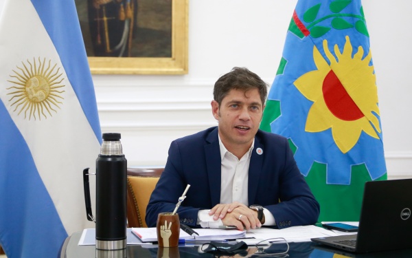 Axel Kicillof firmó un convenio para la reapertura de un importante frigorífico municipal