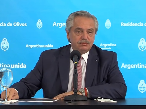 Alberto Fernández ratificó la suspensión de las clases presenciales y le respondió a los gastronómicos "rebeldes"