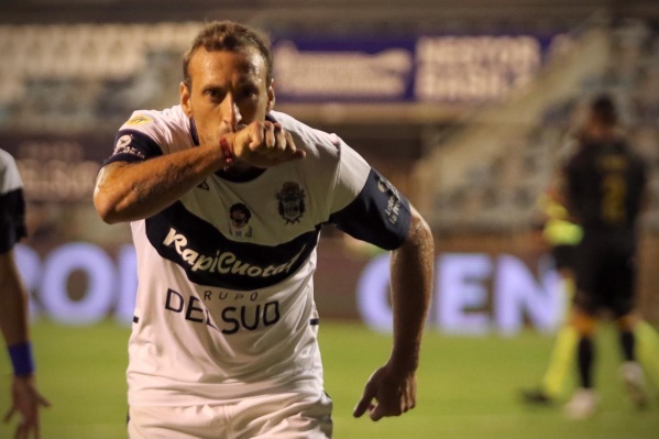 Un futbolista de Gimnasia se responsabiliz&oacute; por el gol de Defensa y est&aacute; en duda para el pr&oacute;ximo partido