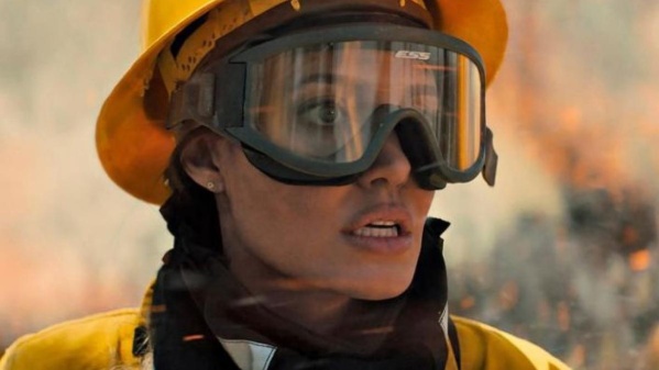 Angelina Jolie será una bombera en su nueva película: "Aquellos que desean mi muerte"