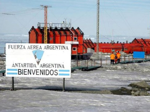 Tras el terremoto en la Antártida, la Armada Argentina brindará apoyo desplegando al ARA Puerto Argentino