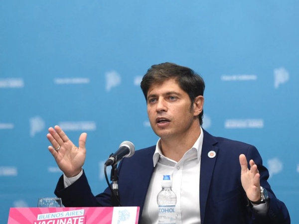 Axel Kicillof: "A mí me duele cerrar la presencialidad en las escuelas, pero todos los lugares contagian"