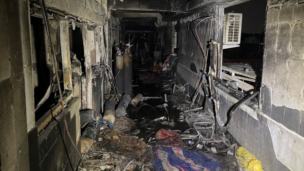 Murieron 82 personas en el trágico incendio de un hospital en Bagdad