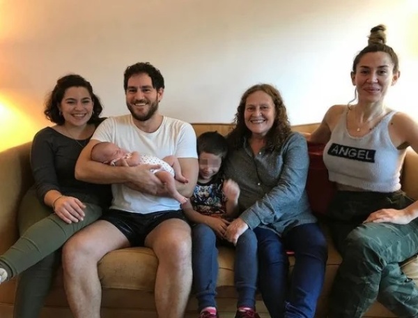 La tierna postal de Jimena Barón y su familia, conociendo a la nueva integrante: "¡Nació Matilda!"