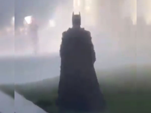 Un hombre vestido de Batman irrumpi&oacute; en el Capitolio de Estados Unidos y el video es furor en las redes