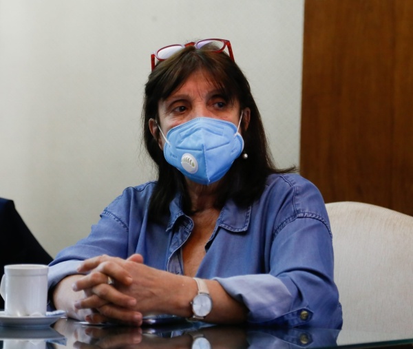Teresa García: "Si en algunos lugares el virus se desmadra, habrá retroceso de fase"