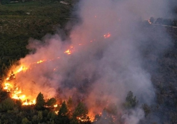 Declaran el estado de emergencia en El Bolsón por los incendios