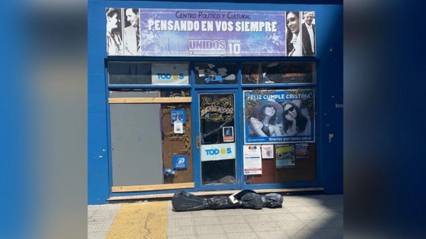 Denuncian la presencia de una bolsa mortuoria en una unidad básica peronista