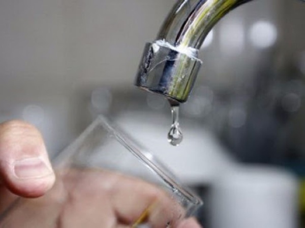 Agobiante: Siguen las quejas de vecinos de La Plata por falta de agua en días de extremo calor