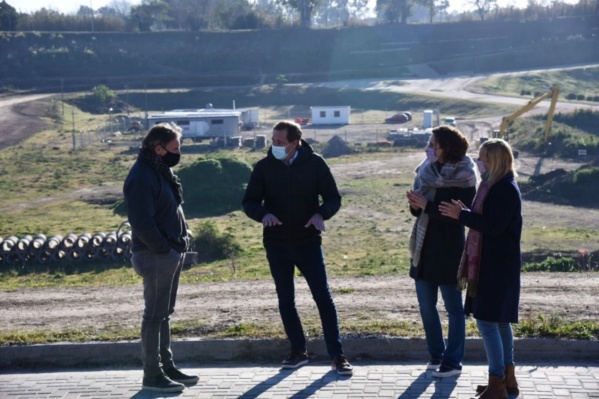 Con una obra inédita en Latinoamérica, avanza la urbanización de la cantera de Hernández