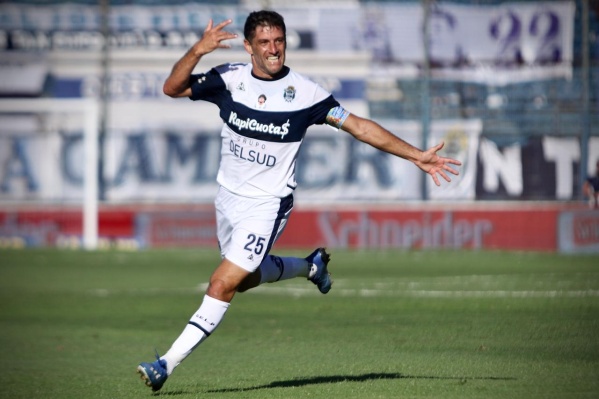 Gimnasia con el regreso de varios referentes buscará en Paraná su primera victoria fuera de casa