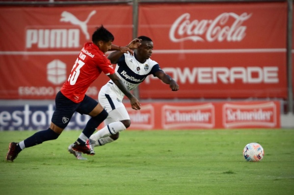 Gimnasia perdió 1-0 con Independiente en Avellaneda