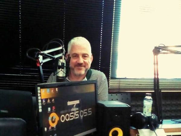 El sindicalista platense C&eacute;sar Acu&ntilde;a tiene una radio pero incumple los convenios laborales
