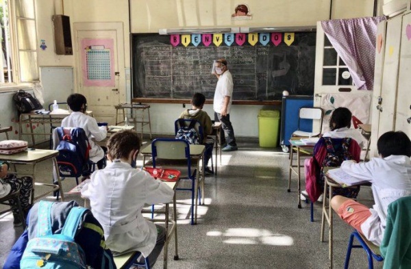 Este miércoles regresan las clases presenciales en casi toda la provincia de Buenos Aires