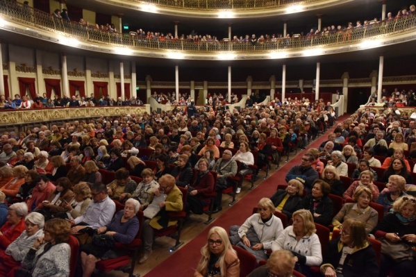 Por la suba de casos, se suspenden en La Plata los eventos y las manifestaciones artísticas