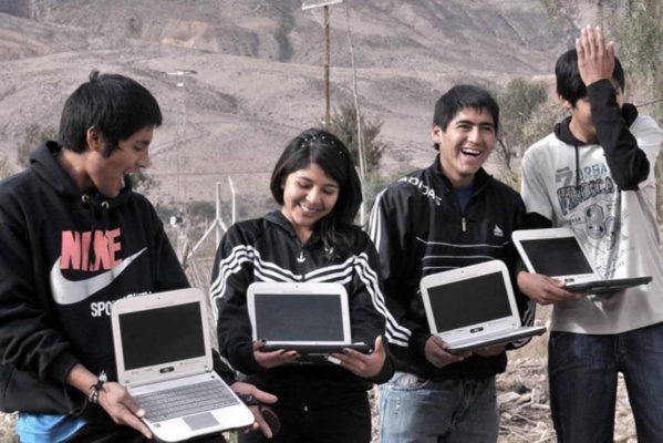 El bestial ajuste de Macri que hoy se paga carísimo: 3.400.000 alumnos sin inclusión digital