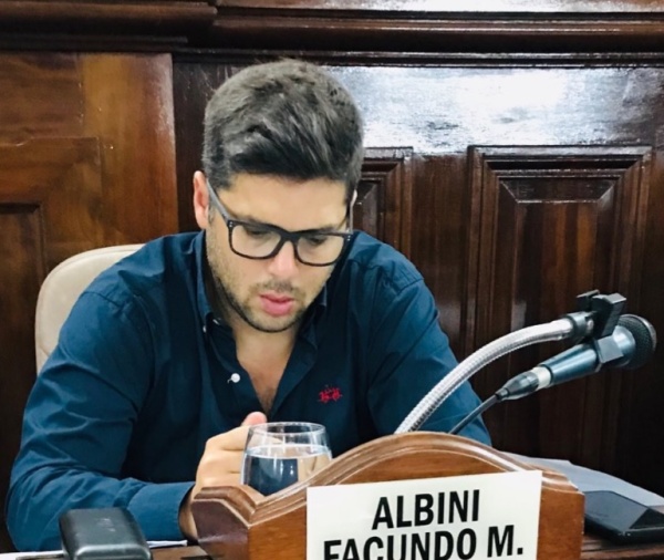 Albini se hartó del uso partidario de los canales del Concejo Deliberante de La Plata: "Quiero saber quién lo maneja"