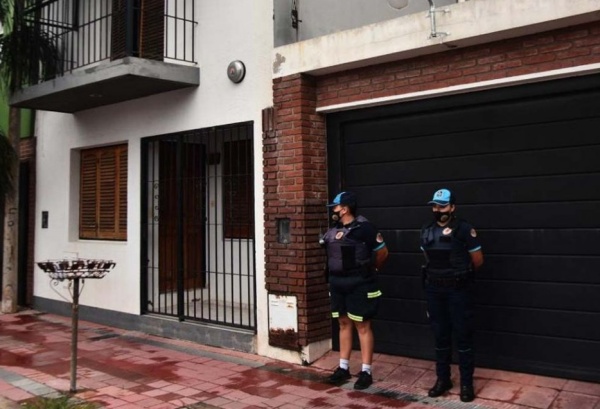 Asfixió a un ladrón que entró a robarle y compartió el video a través de las redes en Córdoba