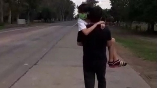 Empeoró el estado de salud de Abigail Jiménez, la nena con cáncer que su padre cargó en brazos 5 km para que sea asistida