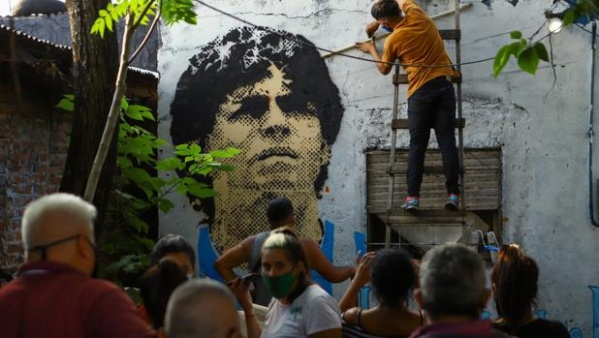 En Villa Fiorito nombrarán "Diego Maradona" a una calle y proponen hacer un museo en su casa
