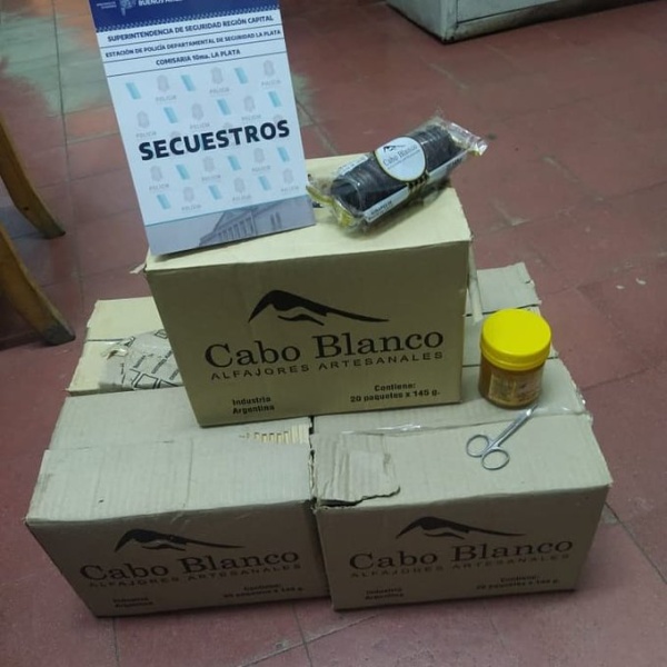 Ladr&oacute;n goloso rob&oacute; alfajores y miel en City Bell