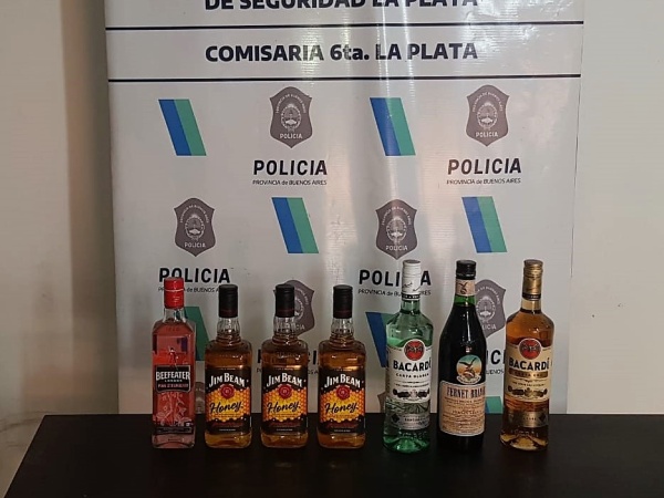 Este ladrón de La Plata entendió mal el mensaje: Quiso robar alcohol, pero no en gel