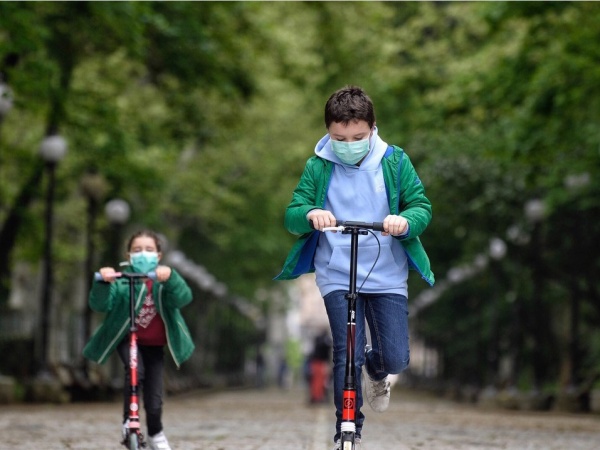 Preocupación en Inglaterra por una extraña enfermedad que afecta a los niños luego de recuperarse del COVID-19