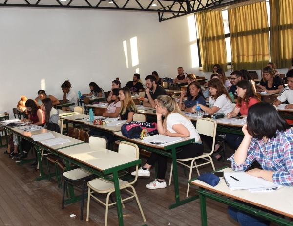 Hartazgo en la UNLP por otro año de cursadas virtuales: en una facultad ya presionan para que haya exámenes presenciales