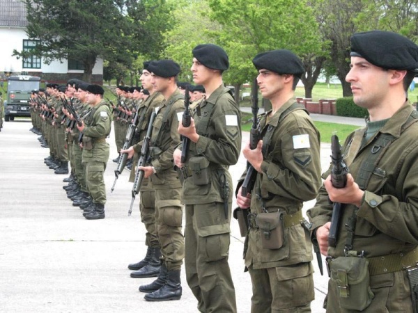 Se investiga en La Plata un soldado abusado por 12 personas en el Regimiento de Magdalena