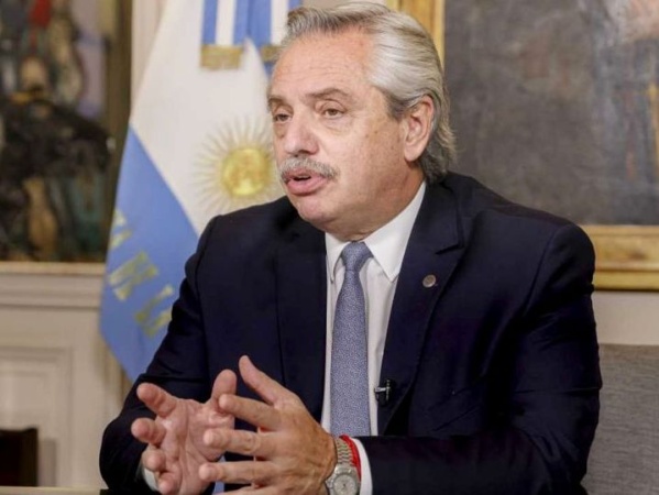 Alberto Fernández continúa de forma favorable: "Seguirá cumpliendo el aislamiento obligatorio"