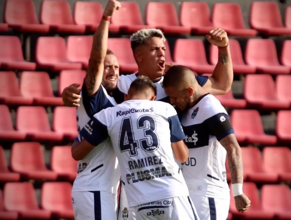 Gimnasia le ganó 2 a 0 Colón en Santa Fe y empezó la Zona Campeonato con el pie derecho