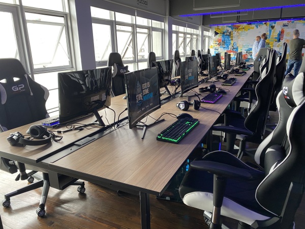 ¡Impecable! Stone esports presentó su nueva Gaming Office