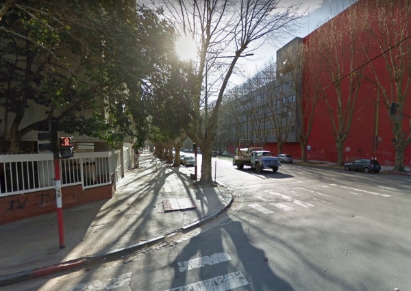 En 1 y 57 atacaron ferozmente a un joven con un caño de gas y lo amenazaron de muerte