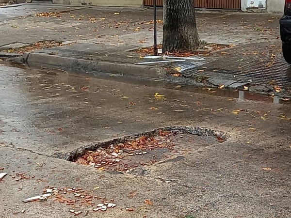 Hay un pozo hace dos a&ntilde;os, los vecinos reclamaron pero nadie lo arregla