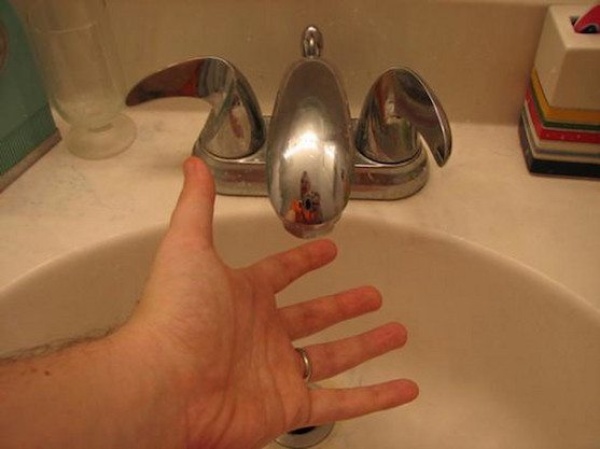 Vecinos de Los Hornos están sin agua desde hace tres días