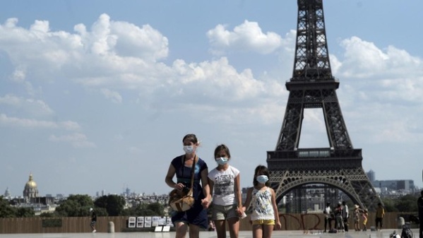 Tras el éxito del confinamiento, Francia comienza a levantar las restricciones