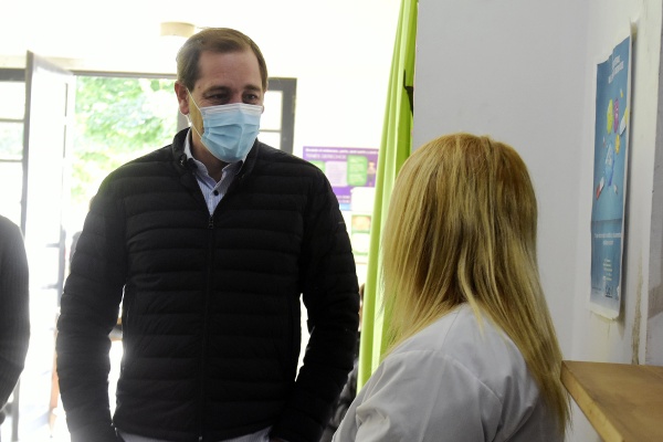 Garro dijo que la Municipalidad de La Plata no puede comprar vacunas y Tolosa Paz lo cruzó: “¿Nadie lo asesora?”