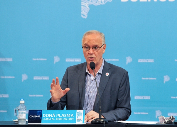 Goll&aacute;n indic&oacute; que "el 99% de los especialistas dice que las vacunas ser&aacute;n seguras y eficaces"