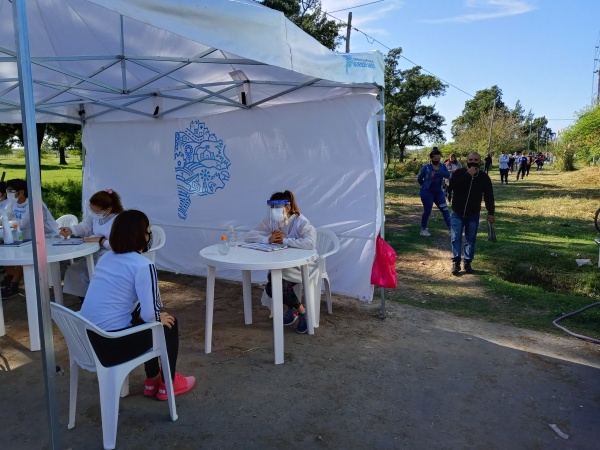 Empezó a funcionar el punto de hisopados fijos en el Instituto Malvinas de La Plata