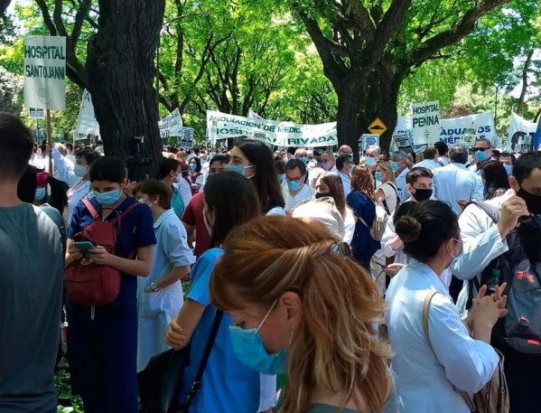 Falleció el Jefe de Obstetricia del hospital Ramos Mejía en medio de una protesta