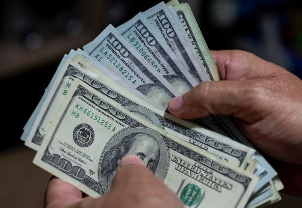 El dólar blue cerró su cuarta jornada consecutiva estable a 156 pesos