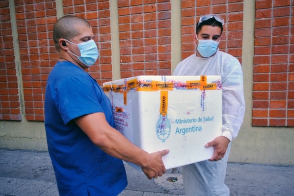 Las provincias ya reciben las nuevas dosis de la vacuna Sputnik V