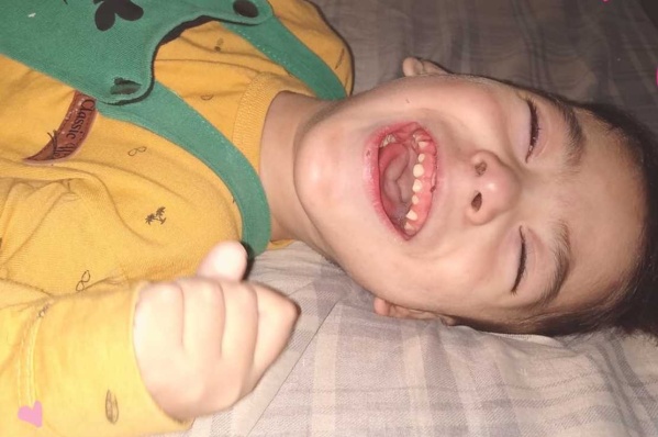 Le robaron los medicamentos a un niño platense con parálisis cerebral y la mamá está desesperada: “Quedamos sin nada”