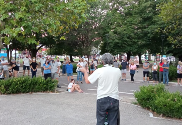 City Bell marchó contra la inseguridad y brindaron consejos para cuidar a los adultos mayores: "Fue muy positivo"